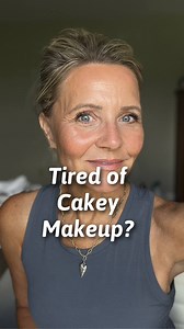 I’m using a one compact makeup system to complete a natural look that brings vibrancy and polish to your look! @stansoutbeauty code kimlightupyourface for a discount on the beauty sponge. Colors used: Hazel, Palace, Fiji, Madrid (cheeks) Jolene (lips) Rose Gold illuminator. Blush and Bronzer Brush. Comment COLORMATCH for a free, no obligation make up color analysis Comment LEVELUP to be matched to a premade special collection to save$ #over50makeup #matureskinmakeup #midlife #menopause #maturema