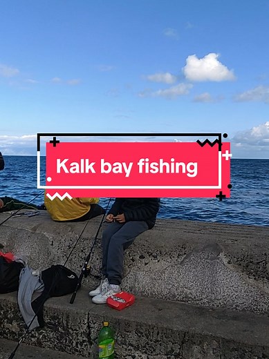 The people of Cape Town love fishing.... I haven't been here in ages and it still hasn't changed. #kalkbay #angling #fishing #kalkbayharbour #jetty #fyp