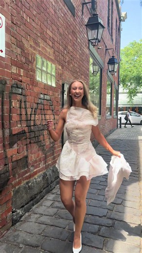 Energetic Bridesmaids at the Perfect Hens Party