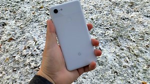 Google begins rollout of Night Sight camera feature for Pixel phones