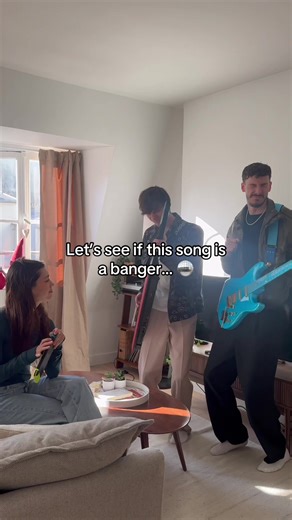 A Musician's Quest for His Girlfriend's Attention