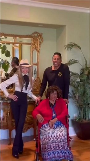 Rebbie, Latoya, Jermaine, & Katherine Jackson - Happy Memorial Day Weekend - May 22, 2026