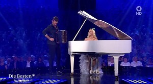 Am Samstag war ich Gast in der Show „Die Besten im Sommer / Die überraschende Show“ mit Florian Silbereisen. Es hat mir riesig Spaß gemacht und ich danke Florian für seine Einladung. Hier könnt ihr euch die Sendung online ansehen. ★ CD bestellen: http://zyrk.us/baborCD ★ bei iTunes laden: http://zyrk.us/baborITUNES ★ bei Spotify hören: http://zyrk.us/BaborSpotify #davidgarrett #valentinababor #pianoprincess #silbereisen | Valentina Babor