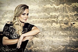 Preciosa Graça - Tatiana Costa - LETRAS.MUS.BR