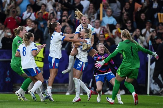 England’s Euro 2025 final penalty shootout: Notes under sleeves, a retaken kick, and ice-cold Kelly