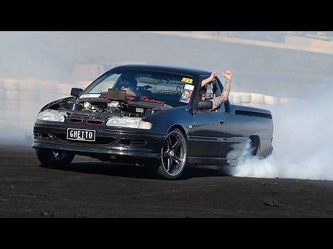 GHETTO V8 Holden burnout