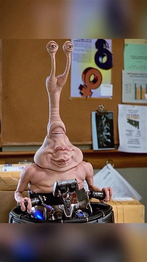 👽 Men in Black II (2002) | The Secret Hidden Inside the Post Office?! 😳 #movie