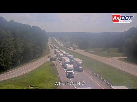 Arkansas: Distracted Semi Truck Driver Crashes Into Tractor Trailer