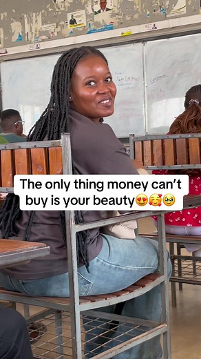 Passing Kind Notes To Strangers - Heartwarming Gesture