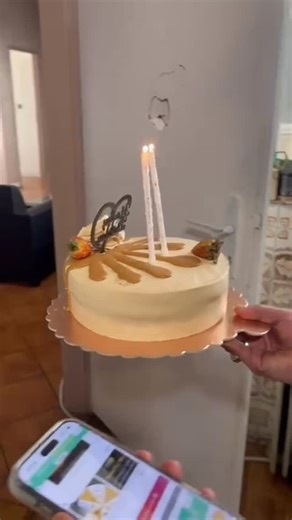 ‎سینما گفت و گو‎ on Instagram‎: "سوپرایز تولد #سعید_سهیلی_کارگردان_مردمی #سینا_مهراد_پسر_سینمای_ایران❤️ #محسن_شایانفر #بهرام_محمدی_پور @saeedsoheilii @sinamehraad @hesamsamerizadeh"‎