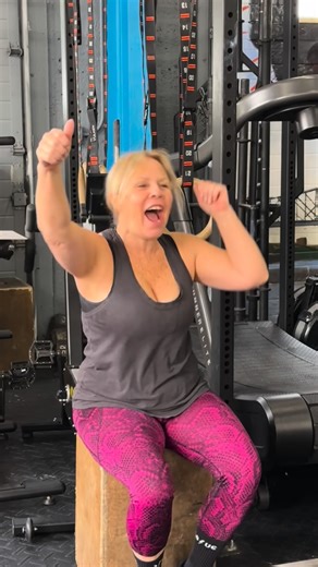 CrossFit Momentum on Instagram: "We got that hype @debbie_guarino3 🎶 Big Saturday energy with a whole lot of people choosing to move together. This is the kind of morning that reminds us showing up with this community matters. And now the breakdown of today's @crossfit Affiliate Programming WOD: For time: 10-8-6-4-2 • Front squats (125/185) 20-16-12-8-4 • Lateral burpee over the bar 10-8-6-4-2 • Power cleans (125/185) Heavy legs right from the start. The front squats asked you to stay upright a