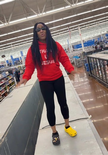 My first & last time on top of the cooler 💜🤣 | mama harding