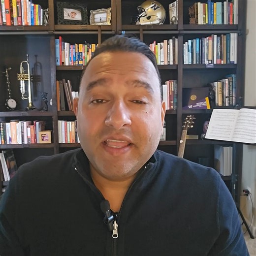 Utilize these 3 most powerful parts of hybrid/virtual events (our most successful clients do, so you should too) Nothing will drive your event value further than turning it virtual/hybrid Here’s how: 1. Engagement Driver Want more engagement? Hybrid events are key. Especially in the pre-event. Familiarize attendees with: - Content - Speakers - Virtual booths 2. Leverage Tech One of our client favs: our “Hello World” feature Like a TikTok that: - Helps participants understand the attendee - Perso