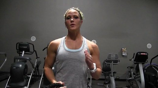 VIDEO: TOTAL BODY AT-HOME WORKOUT https://nicolewilkins.com/bandbodyweight-triset-workout/ Training with bands or using bodyweight exercises are both great ways to get in a workout and keep things moving in the right direction. In this workout for members I use both, incorporating a number of different exercises into five trisets that I guarantee will give you a great pump and have you breaking a sweat in no time flat 󾭞󾌱 | Nicole Wilkins