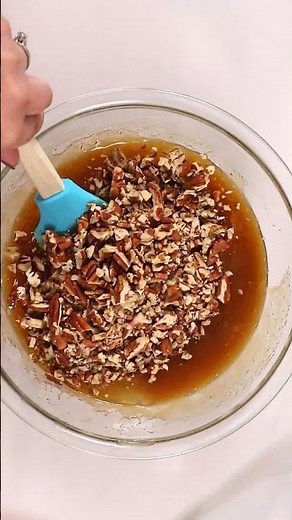 Shortbread Crust + Pecan Pie Filling ❤️‍🔥 LINK IN DESCRIPTION #recipe #shorts