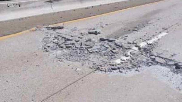 Emergency repairs underway on I-287 in Morris County, NJ after roadway buckles in 2 locations
