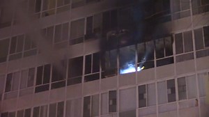 Chicago high-rise fire leaves 2 injured on South Side