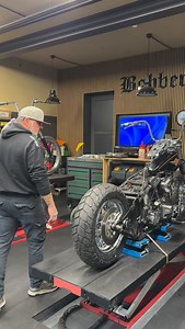 49 Panhead fertig für die Lackarbeit. Tägliche Arbeiten die wir mit Freude für unsere Kunden durchführen. @bobbergarage_official #arbeiten #work #harleydavidson #motorcycle #customized #handcrafted #handmade #custombike #oldschool #bobber #chopper #oldstyleneverdies | Bobber Garage