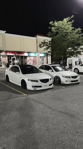 Comparativa entre Acura TSX y TL: ¿Cuál es mejor?