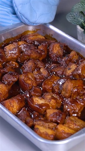 Juicy, tender pork packed with flavor 🤤🔥 Ingredients: • Pork cubes • Olive oil • Salt • Black pepper • Garlic powder • Red pepper flakes • Paprika • Barbecue sauce Instructions: Watch the video 📷 | Recipes Channel