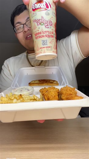 Trying Raising Cane's Chicken Fingers for the First Time