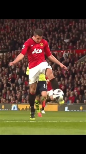 10K views · 101 reactions | ⚽ The best goals ever — all in one video! From Valverde’s thunder strike to legendary moments that shook the world, these goals remind us why football is the most beautiful game on earth. Every shot, every celebration, every second screams greatness.  Watch these icons turn impossible angles into pure magic — and relive the moments we’ll never forget. ❤️ Who’s your favorite goal scorer of all time?  | Fooťball Chrønicles | Facebook