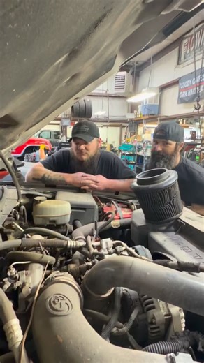 When the fix is a $30 air filter but the explanation sounds like a turbo 👀😂 No boost ➡️ problem solved. #DieselLife #DieselMechanic #DieselTruck #TurboDiesel The #NoBoost | Roadrunner Automotive And Diesel Repair, Inc.