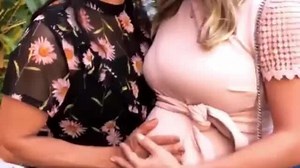 Andressa Suita faz chá de bebê para celebrar gravidez de segundo filho