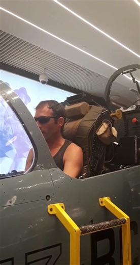 #simulateur #avion de chasse de l'#armée : siège éjectable #aviondechasse