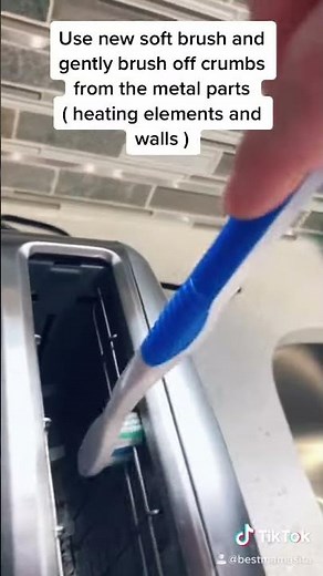 How to clean a toaster from inside ?