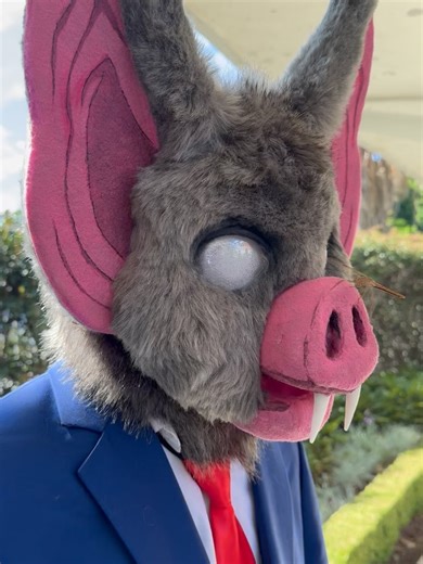 Eddie on Instagram: "“Half man, half bat, ALL freak” Here’s my Sonar cosplay! Hands down he’s (somehow) one of the quickest cosplays I pulled together and I’m super happy with it! Thank you to everyone who stopped by and said hello at smash chibi :)) #dispatch #sonar #dispatchcosplay #sonarcosplay #dispatchgame"