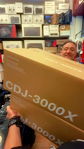 28K views · 363 reactions | APPENA SCARTATI …. CDJ 3000X 勞 . grazie per il rifornimento @musiclifedjpoint  . #alphatetha #cdj3000x #cdj3000 #djmv10 #djma9 #rmx1000 #dvjx1 #svm1000 #ddjxp1 #pioneerdj | ALIEN CUT | Facebook