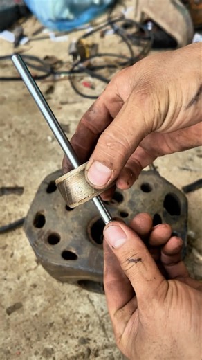 Loose Fan Shaft and Simple Solutions #tips #repairhack