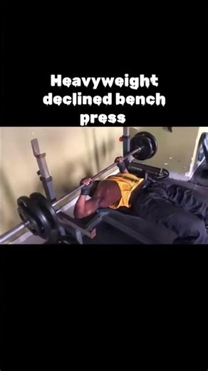 Declined bench press for lower chest gains #chestworkout #chest #bodybuilding #fyp #bodybuilder