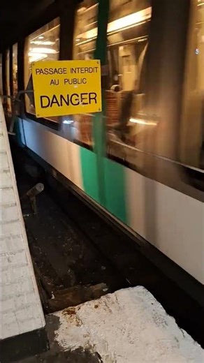 Métro ligne 9: Arrivé d'un MF01 #metro #ratp
