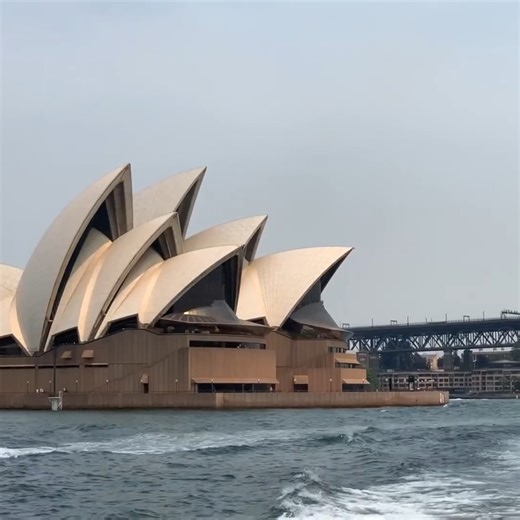Incredible scenery from this Sydney, Australia travel guide! 😍 Check out the FULL travel guide here: https://www.youtube.com/watch?v=JiAjBP1EpSw | Island Hopper TV