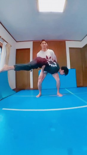 TikTokでASUKAさんをチェック！