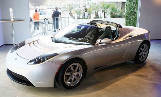 The Original Tesla Roadster Was the First Proof that EVs Could Be Fun