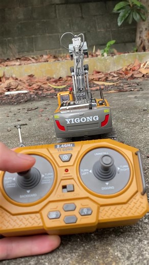 Rc excavator Real Power, Mini Size! 💪#excavator #rcexcavator #rccar #rctruck #toys #viral #rcbfans #rc