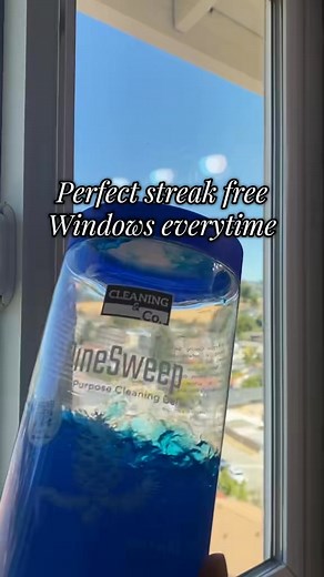 PineSweep for clear windows 😮‍💨 #windowcleaning #asmrcleaning #satisfyingclean #cleantok #clean #oddlysatisfying | Jess Keepcleaning