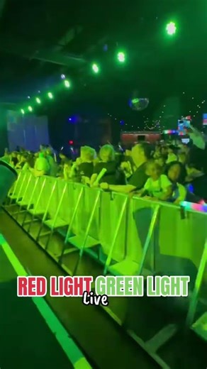 Red Light Green Light LIVE in Philadelphia 🤩 #djraphi #dance #familyfun #music