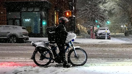 Live: Major winter storm hits northeastern U.S. A major winter storm is impacting the northeastern United States. According to the U.S. National Weather Service, heavy snow, strong winds and coastal flooding are expected across the Mid-Atlantic and Northeast, which may cause hazardous travel conditions and power outages. Travel bans have been issued in multiple states. #CGTNOnSite | CGTN