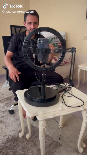 Interactive Office Setup: Exploring Functionality and Design