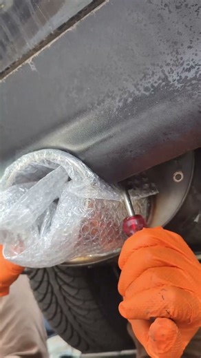 Louder exhaust for the SLK #mechanic #repair #mercedes #slk #tuning #exhaust #exhaustsound #diy