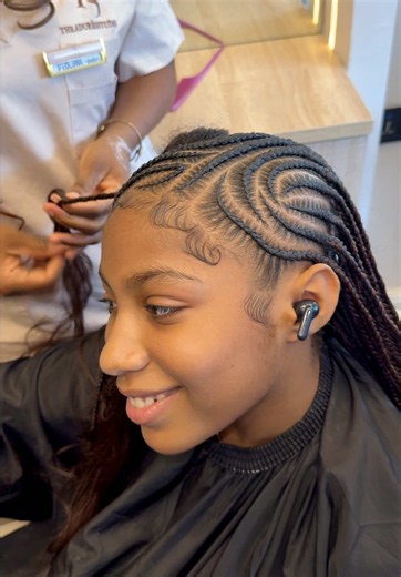Back-to-school prep isn’t just about books, bags and stationery. We also have to make sure my little humans are looking all good, fine and sweet for the new term/Session. So, I took the kids to @theadurestudio for their back-to-school hair appointment and let me tell you… THEY LOVED their hair! 😍 The smiles after seeing the final look were everything! And the best part? We ordered food and drinks from the studio restaurant & bar while getting our hair done, and everything tasted SO yummy! 😋 Im