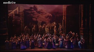 ❤️🎼Here's something to turn your day "from gloom to brightest sunshine": Verdi's Anvil Chorus, the perfect sing-along to ring in your weekend!❤️🎼 https://cutt.ly/sPlifCE | medici.tv
