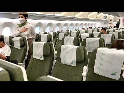 My ODD Flight With BAMBOO AIRWAYS in ECONOMY CLASS | 787-9 REVIEW