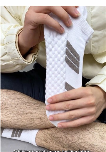 Professional sports socks feature a thickened terry sole,delivering softness and comfort while providing pressure relief,shock absorption,anti-slip properties and wear resistance #sportsSocks #breathable #comfortable #socks