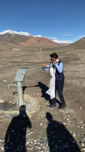 34K views · 315 reactions | Anurag Thakur uses a hand pump in a Lakadh village at 14,000 feet to drink water | Jammu Links News | Facebook
