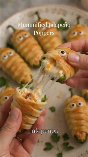 Mummified Jalapeño Poppers 🎃 | Easy Spooky Halloween Appetizer #recipe #easyrecipe #easydessert